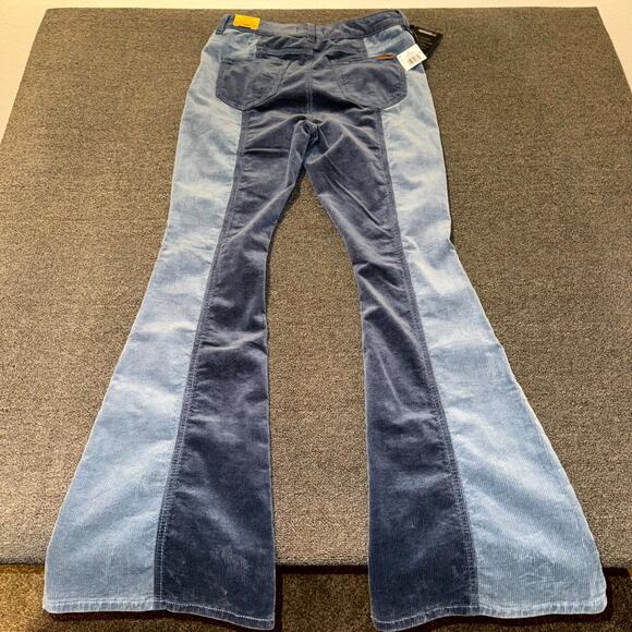 Rock & Roll Denim Bargain Flare Pants Women 30x34 Blue Two-Tone Corduroy NWT NEW - Picture 2 of 9